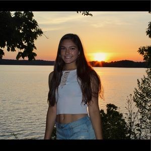 Meet your Posher, Laney